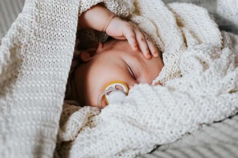 Jak oduczyć smoczka 3 latka? Sprawdzone metody na łagodne przejście